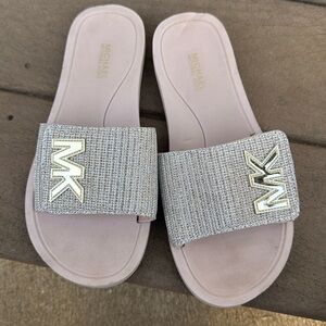 MK Michael Kors light pink slides size 6